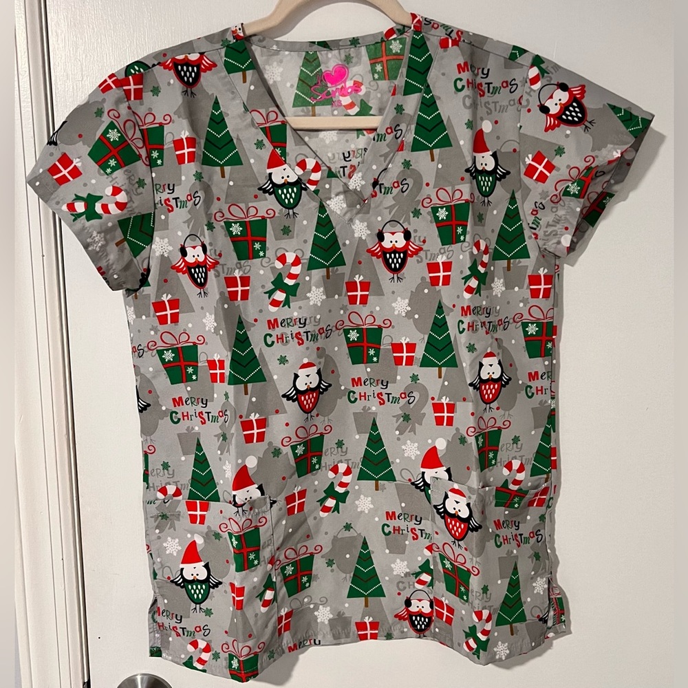 Like new scrub top